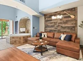 Indoor Water Park - Game Rm - Mins to Downtown - Jacuzzi