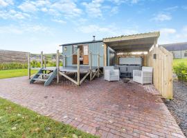 Mayflower - Uk42359, hotel in Saint Harmon