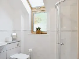 Lochnagar Lodge
