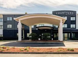 Courtyard Brunswick