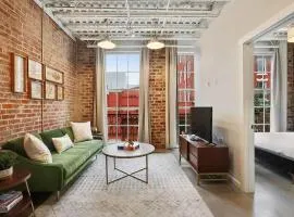 Modern One Bedroom with Balcony