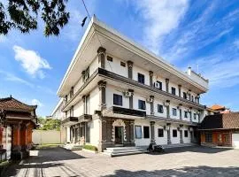 RedDoorz at Hotel Nuansa Indah Denpasar
