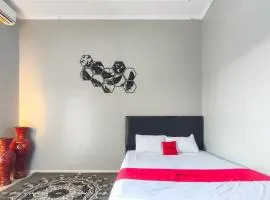 RedDoorz at NN Guest House Exit Tol Klodran Solo