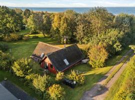 Holiday Home On Idyllic Agersø By Beach, hotel a Reersø