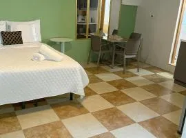 CH 1003 Cozy studio in amazing Manatí with AC, WiFi, Pool