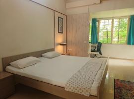 Srinekatan Heritage Villa Homestay, guest house in Ahmedabad