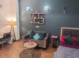 Dristy homez, hotel in Noida