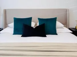 Charming King Bedroom with Private Bathroom Vancouver West