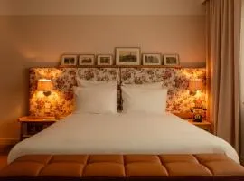 9Hotel Chelton