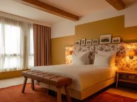 9Hotel Chelton