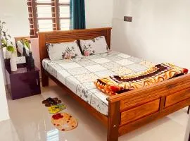 Kannada Maathe Home Stay-2, Near Golden Temple camp 2km