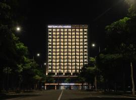 The First Clark Hotel and Residence, hotel em Pampang