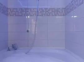 Love Holiday Suite 2