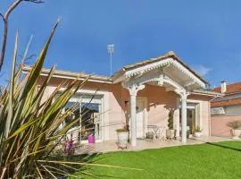 Charmante maison rose pour 4 - 500m de la plage