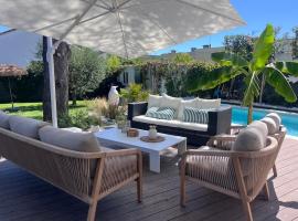 Superbe villa avec piscine, Hotel in Castelnau-le-Lez