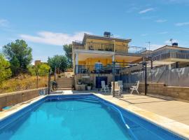 Awesome Home In Turis, Hotel in Turís