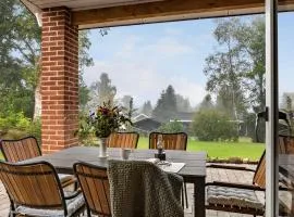 Nice Home In Fårvang With Outdoor Swimming Pool