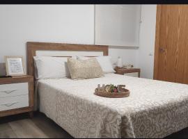 Alojamiento Lo Trabucador, country house in El Poblenou del Delta