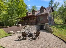 4BR Mountain retreat with Ski Base Bikes & Yard