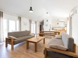 Pet Friendly Home In Grubine