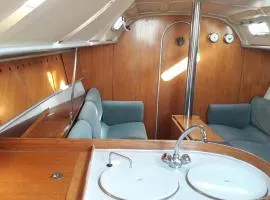 Sailboat for sea ride or instructor class