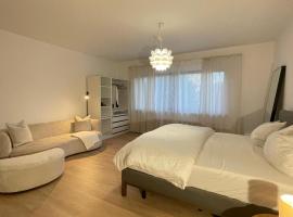 Ferienwohnung Rhönchalet、ゲルスフェルトのホテル