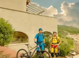 Sbilenca Sbilenchina - Charming Houses, Garden & BBQ for Climbers, MTB Lovers & Families