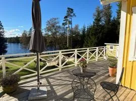 Stunning lakeside home with sauna surrounded by nature