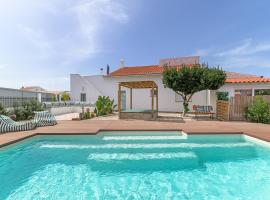 Esteva CountryHouse, hotel in Rogil