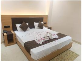 Hotel Premium Rudram Atithi Niwas Varanasi, Near Kashi Vishwanath Temple And Ganga Ghat- Fully Air conditioned & Spacious Room - Prime Location Book It Early, hotel en Varanasi