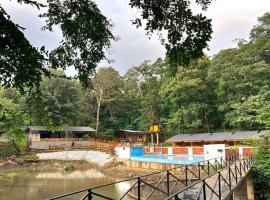 Jungle Resort Dandeli, luxury tent in Dandeli