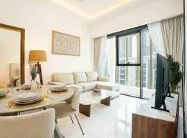 Escape 24 Lux 2BR Azizi Riviera