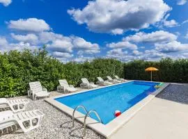 Holiday Home Jurican by Interhome
