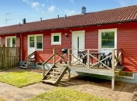 Beautiful Apartment In Pauliström