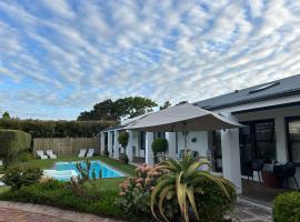 Sixteen Guesthouse on Main