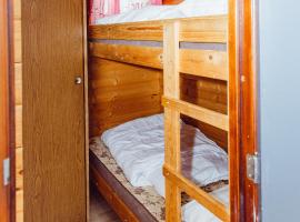 Retro mobilehome Buurgplaaz, khu cắm trại ở Wincrange