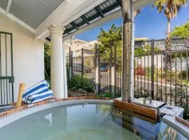 Stone Cottages - Camps Bay Village