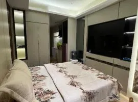 Aldrich axelle pollux