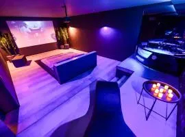 Jacuzzi Cinema Shibui 5