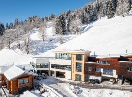 Bachgut, das Resort am Berg - Chalet 6, hotel in Saalbach-Hinterglemm