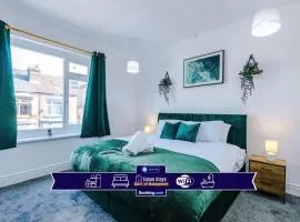 3 BR House By By Eason Stays Short Lets & Serviced Accommodation Sheffield With Pool Table & Free Parking