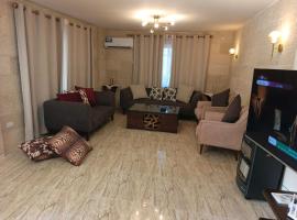 Dan GuestHouse Sunset Retreat Terrace and BBQ, hotel em Aley