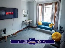 One BR Flat By Eason Stays Short Lets & Serviced Accommodation Lowestoft With Free Parking