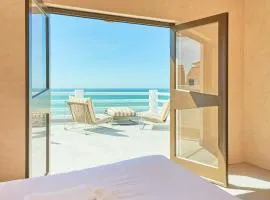 Wander Surf House