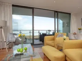Ocean Serenity, Horizon View