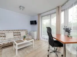 Studio z Parkingiem i Balkonem w Krakowie by Rent like home