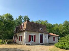Moulin paisible au cœur du Périgord Vert, Hotel in Creyssac