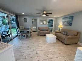 Stingray - Intimate Quaint on Imperial River 1.4 mi. 2 Beach