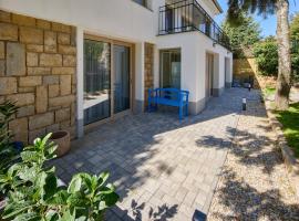 Viesnīca Stylish apartment in wine town pilsētā Modra