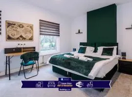 Four BR House By Eason Stays Short Lets & Serviced Accommodation Worsley With Free Parking